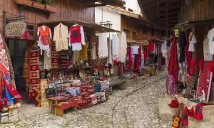 Albania co warto kupić: najlepsze lokalne produkty i pamiątki