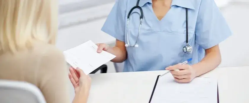 Zdjęcie Czy internista może dać skierowanie na rezonans? Sprawdź, co musisz wiedzieć