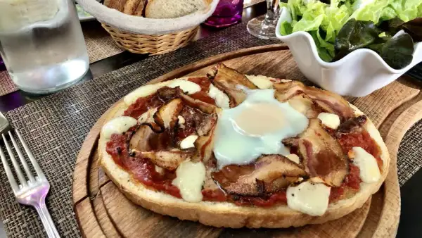 Co warto kupić na Korsyce? Najlepsze lokalne smaki i pamiątki